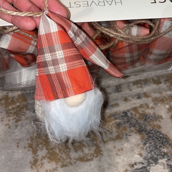 GNOME SAGE&OAK HARVEST GARLAND - Picture 2 of 4